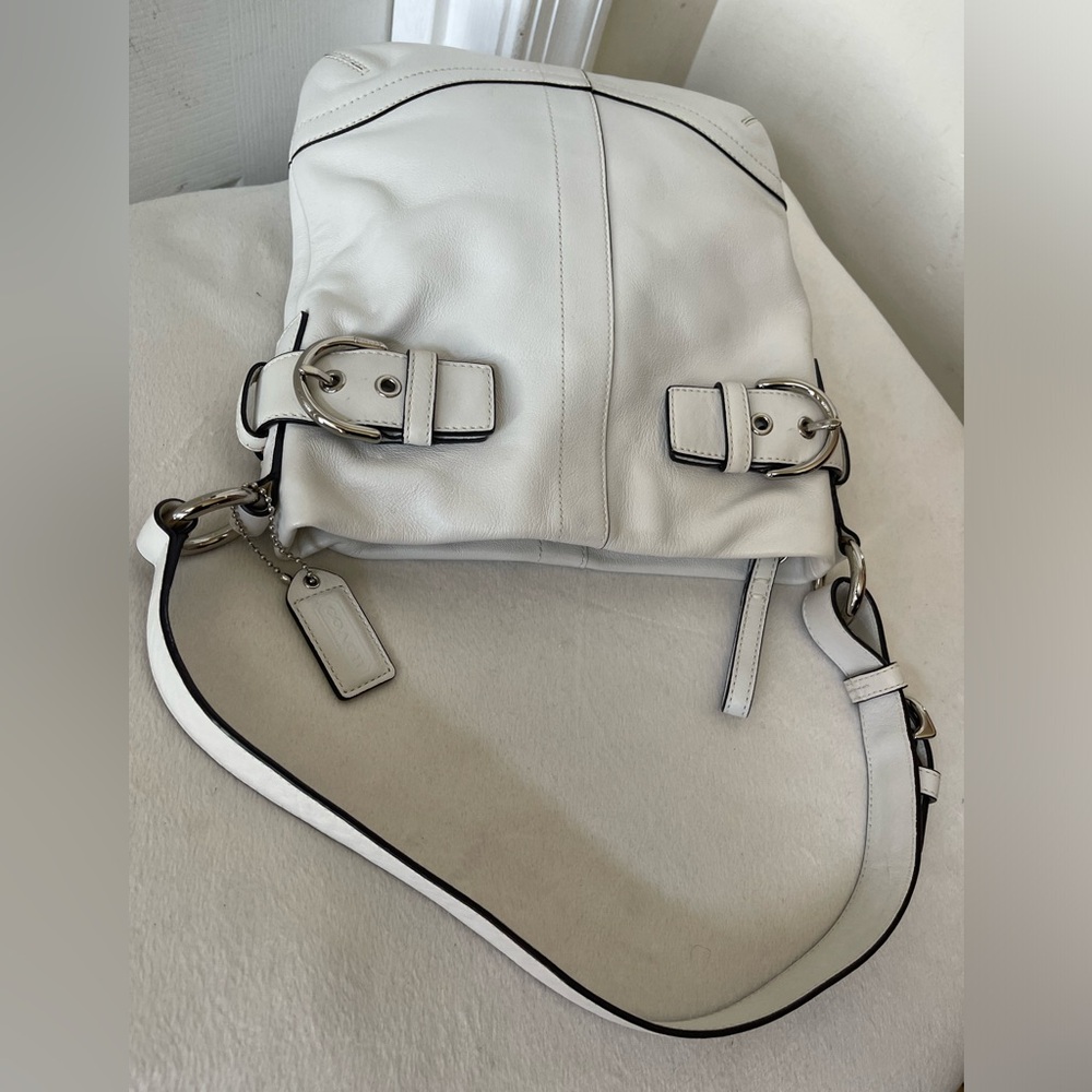 Coach Soho White Leather Shoulder Bag like new - Picture 5 of 9